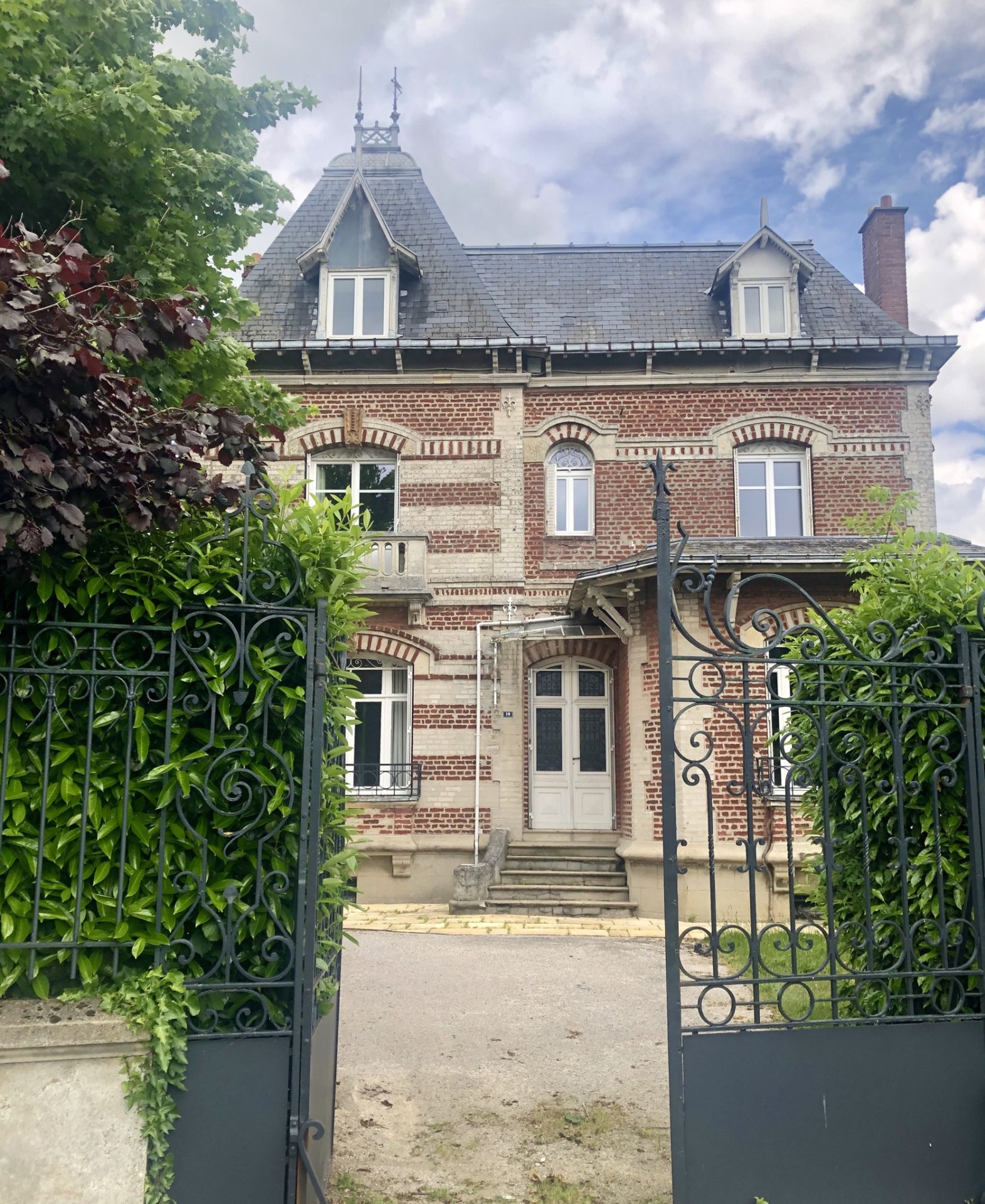 What Is A Maison De Maitre | Ventana Blog