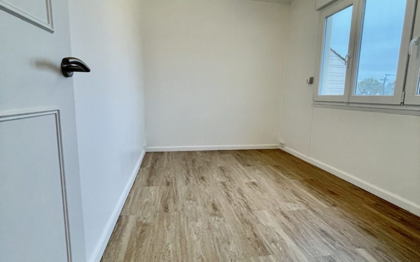 Maison AMIENS SUD 82m2 3 chambres, jardin et garage.