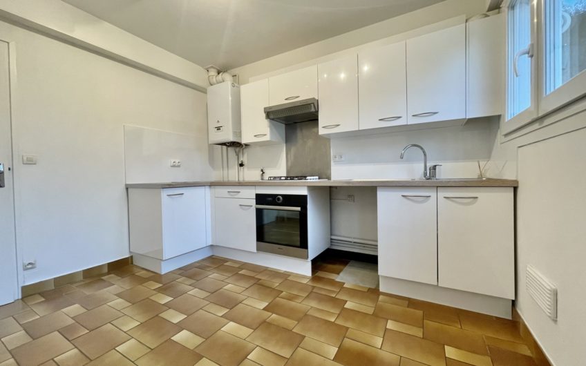 Maison AMIENS SUD 82m2 3 chambres, jardin et garage.