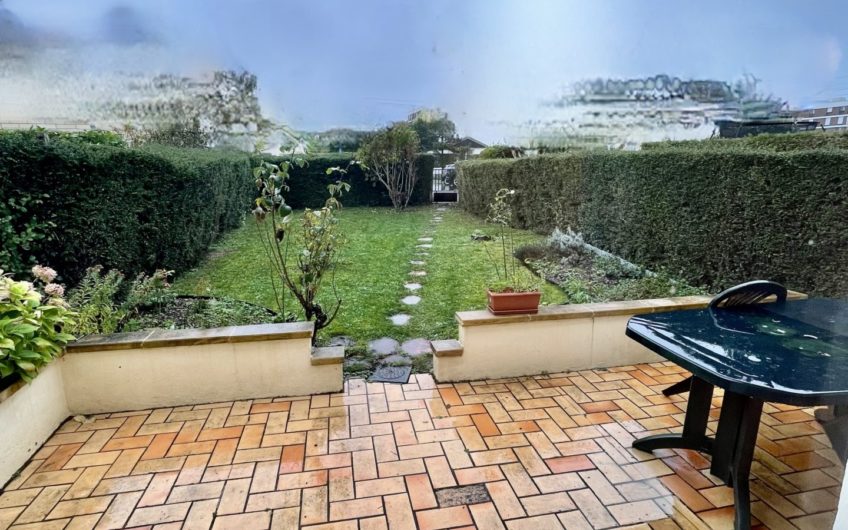 Maison AMIENS SUD 82m2 3 chambres, jardin et garage.