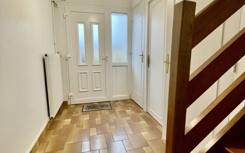 Maison AMIENS SUD 82m2 3 chambres, jardin et garage.
