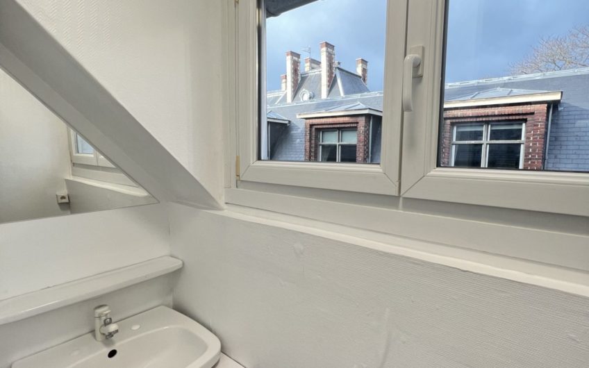 Hyper centre, studio lumineux rue des 3 Cailloux