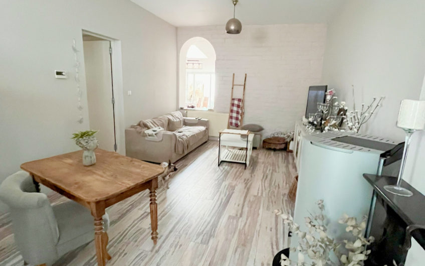 Maison de ville  de 126m2, 3 chambres, terrasse, jardin, box.