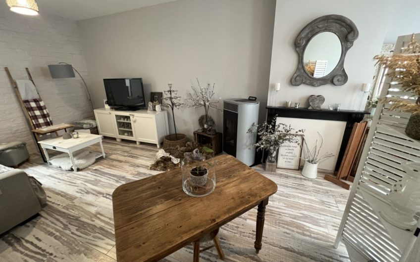 Maison de ville  de 126m2, 3 chambres, terrasse, jardin, box.