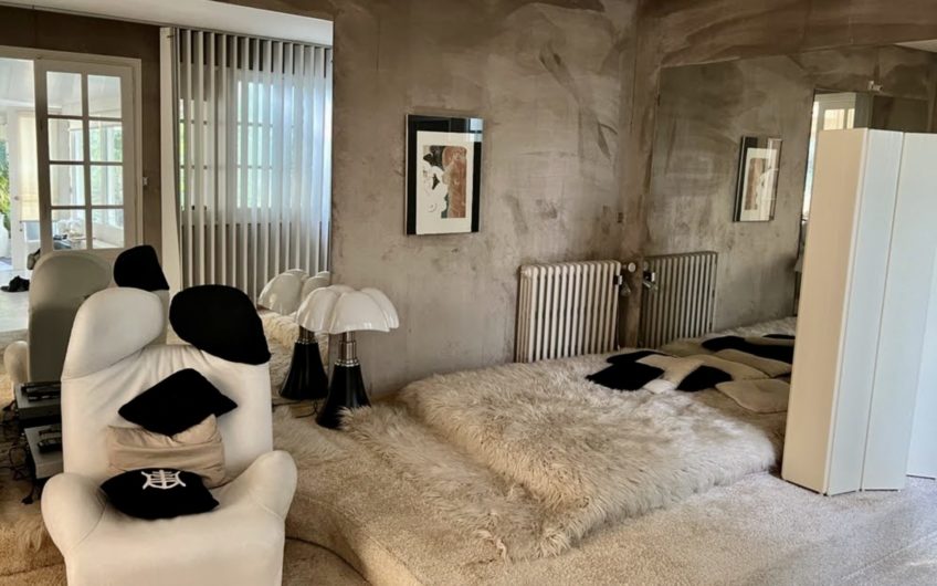 Très belle propriété de 340m2 hab. sur une parcelle de 6425m2. Idéalement  située à 1h de Paris et 30mn d’Amiens