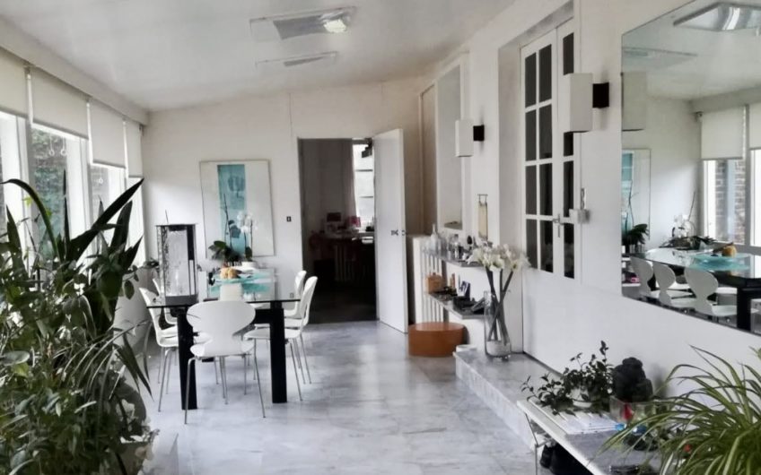 Très belle propriété de 340m2 hab. sur une parcelle de 6425m2. Idéalement  située à 1h de Paris et 30mn d’Amiens