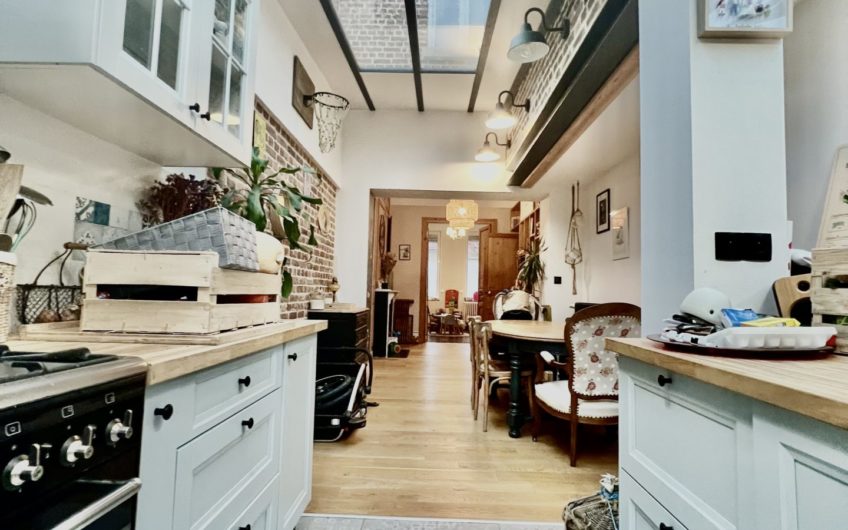 Maison quartier St Acheul, 4 chambres, terrasse et petit jardin