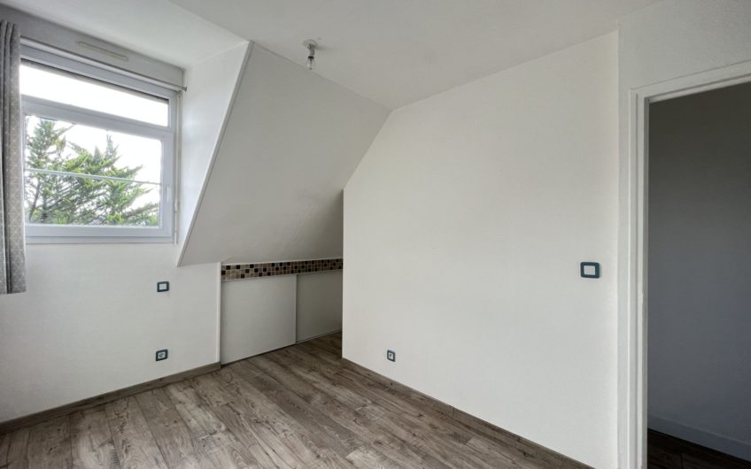 AMIENS SUD EST, DUPLEX AVEC GARAGE