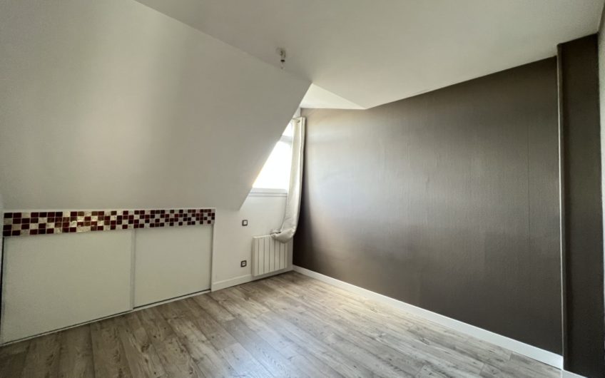 AMIENS SUD EST, DUPLEX AVEC GARAGE