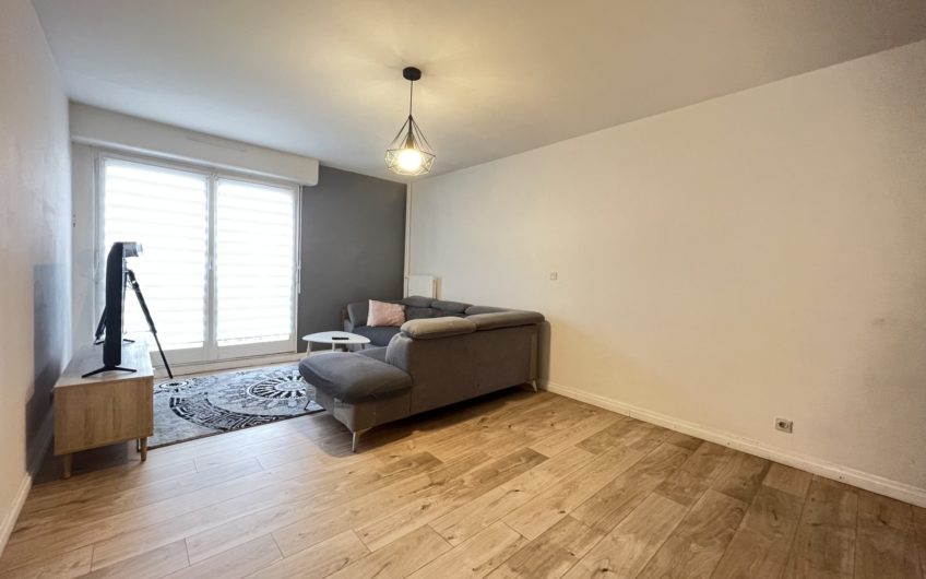 La Hotoie, T2 avec parking,