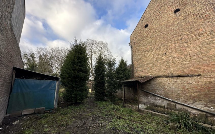 Amiens Ouest, Maison à rénover avec jardin