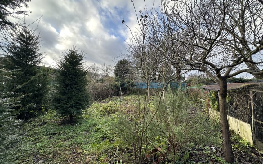 Amiens Ouest, Maison à rénover avec jardin