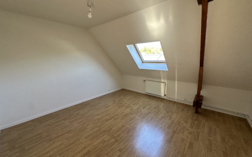 YZEUX – AU NORD-OUEST D’AMIENS MAISON JARDIN