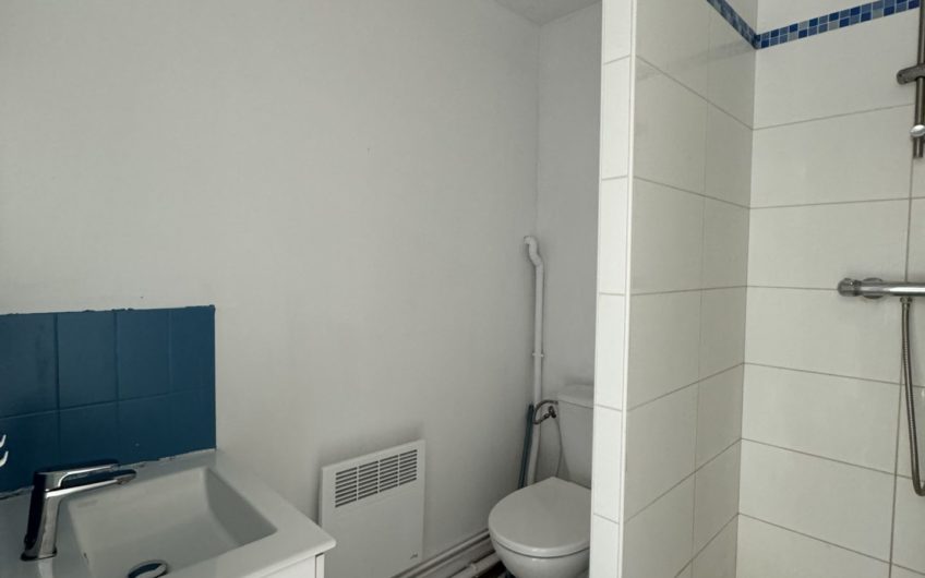Studio meublé à Saint Anne.
