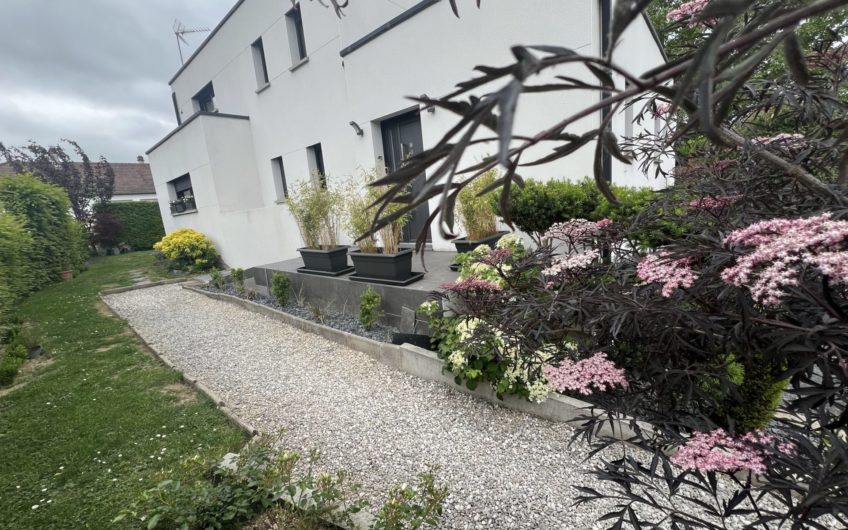 Maison contemporaine  150 m2 DURY proche CHU 3 chambres terrasse sous-sol jardin