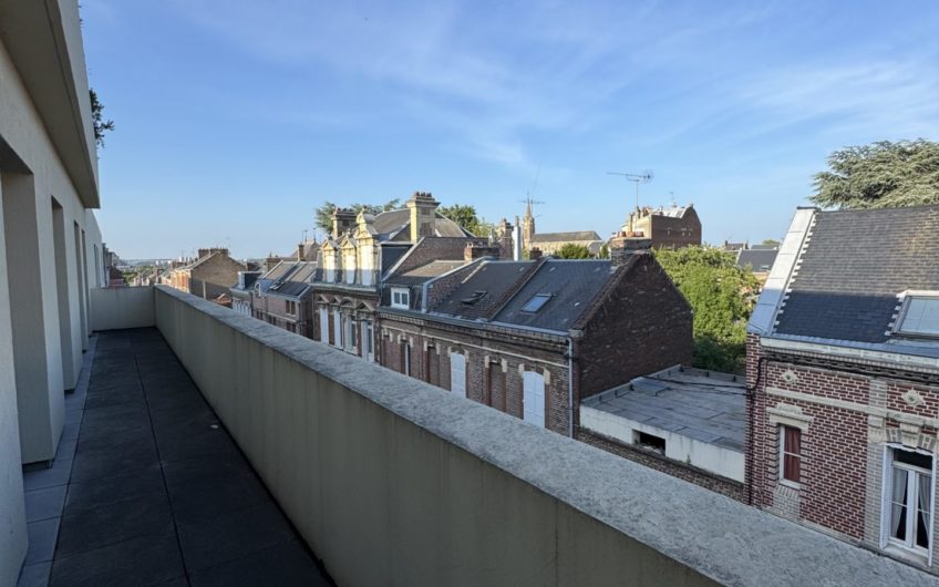 Appartement spacieux avec ascenseur – Quartier prisé Henriville