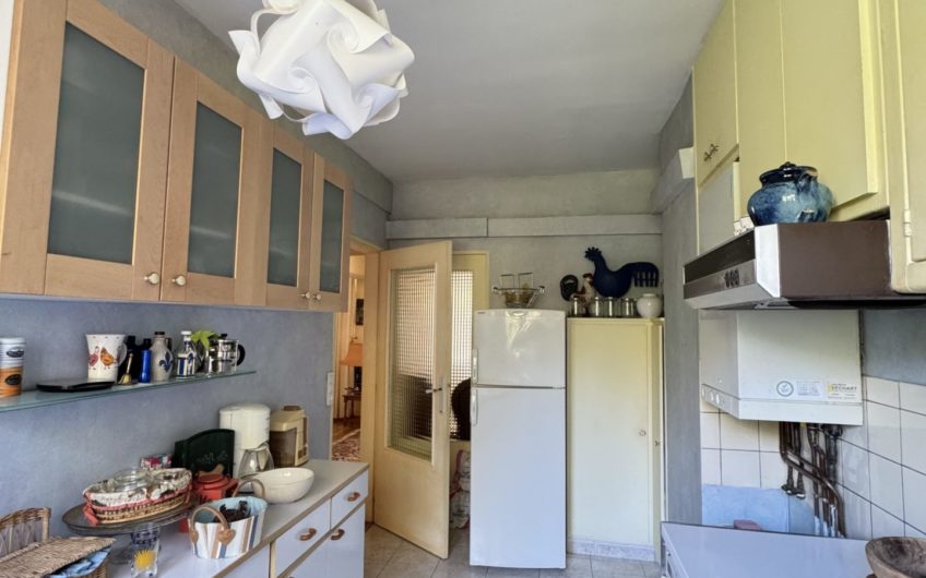 Un Appartement spacieux et un studio au pied de la gare