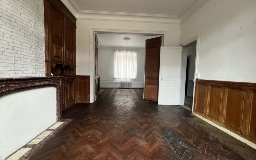 Saint Anne Maison bourgeoise de 260 m2 6 chambres Cour