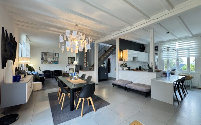 Allonville, maison avec jardin et dépendances