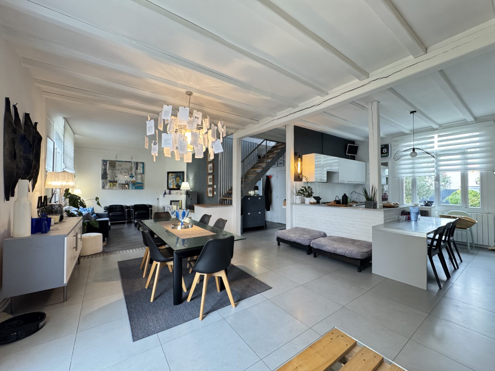 Allonville, maison avec jardin et dépendances