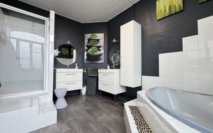 Allonville, maison avec jardin et dépendances