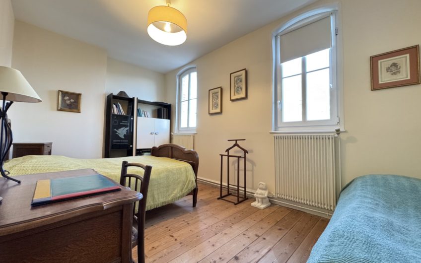 En exclusivité à Henriville, maison de ville avec cour,