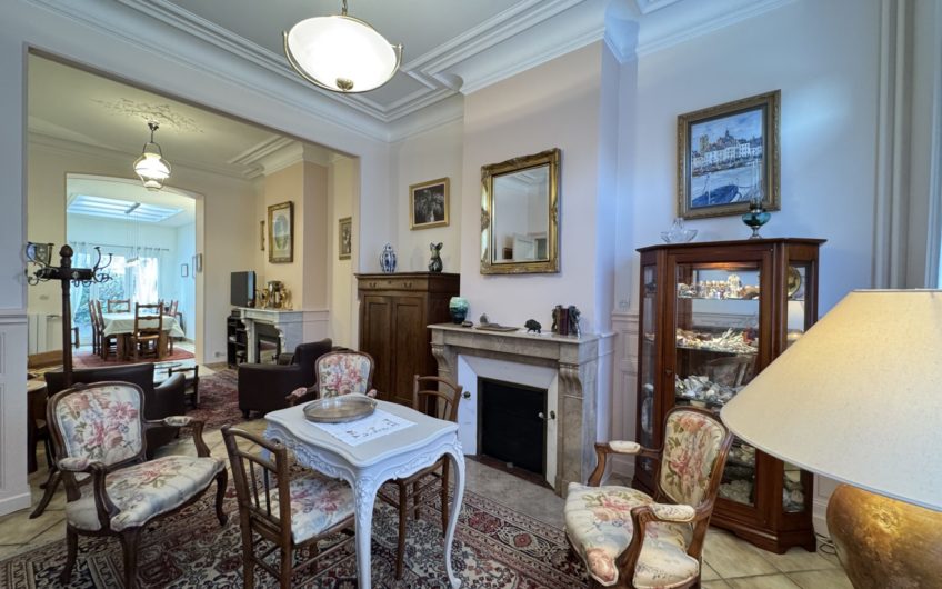 En exclusivité à Henriville, maison de ville avec cour,