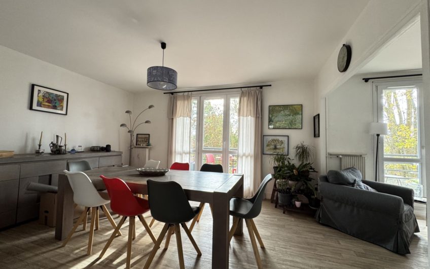 Amiens Sud/Est, Appartement avec ascenseur, balcon et parking