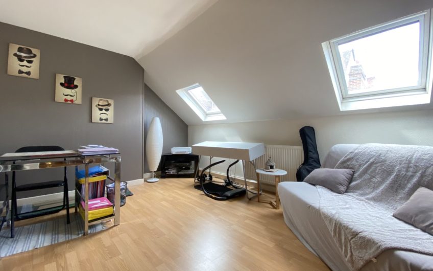 Maison avec cour en hyper centre