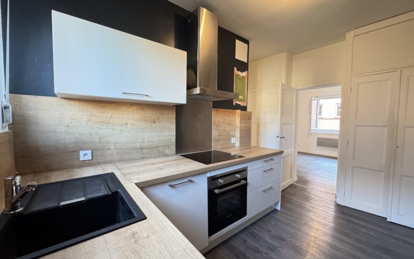 Centre-ville, T3 avec parking