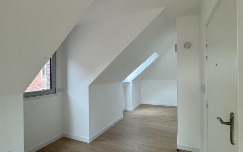 Studio récent proche du centre