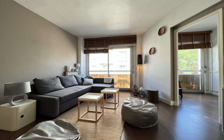 T2 en hyper centre avec parking