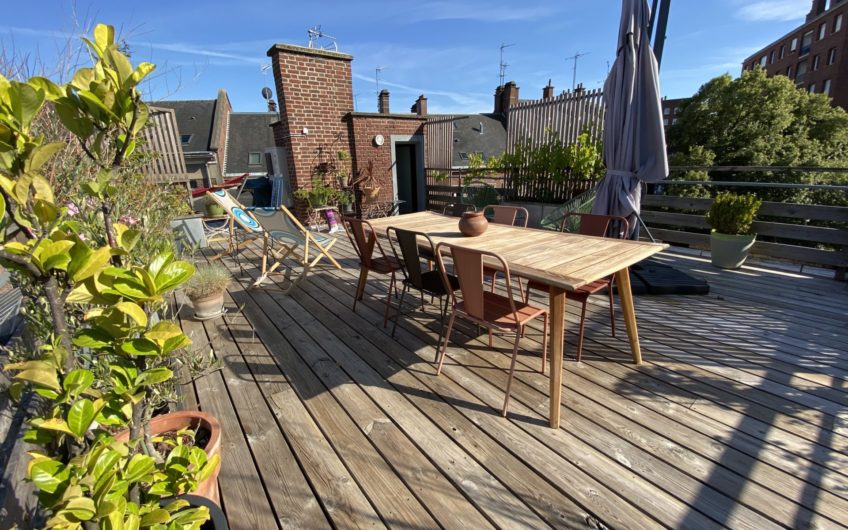 Grand loft avec terrasse et garage en hypercentre