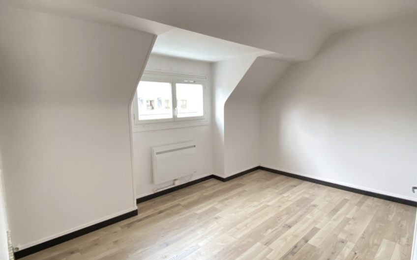 Hyper centre, studio lumineux rue des 3 Cailloux