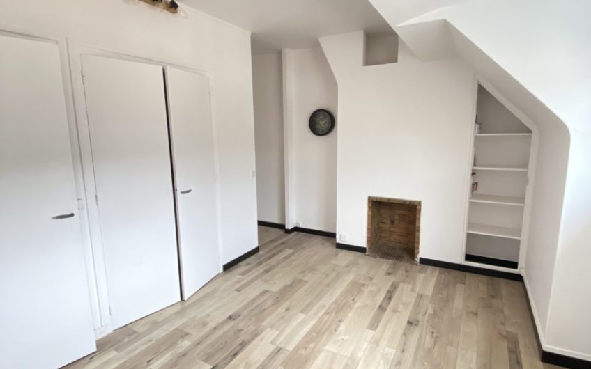 Hyper centre, studio lumineux rue des 3 Cailloux