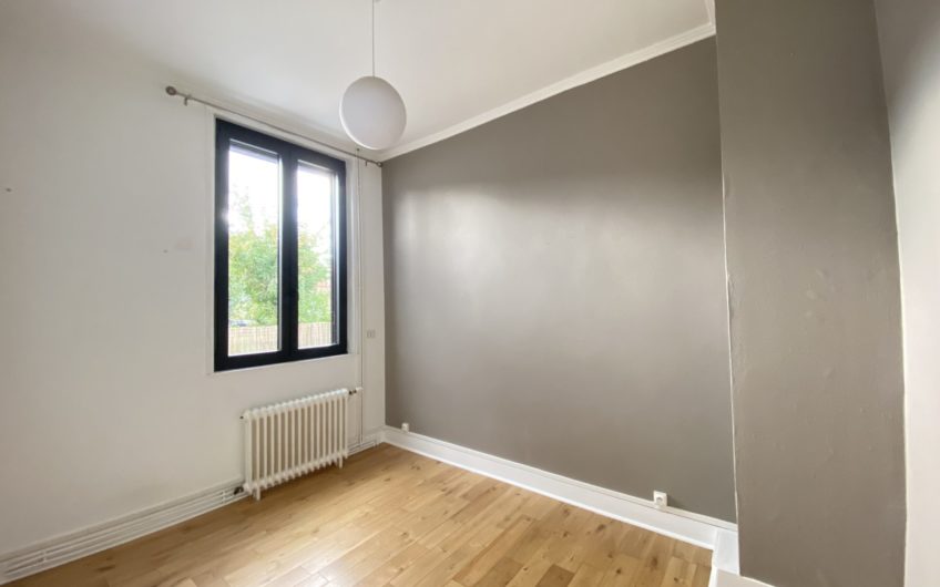 Amiénoise avec jardin à Sainte Anne