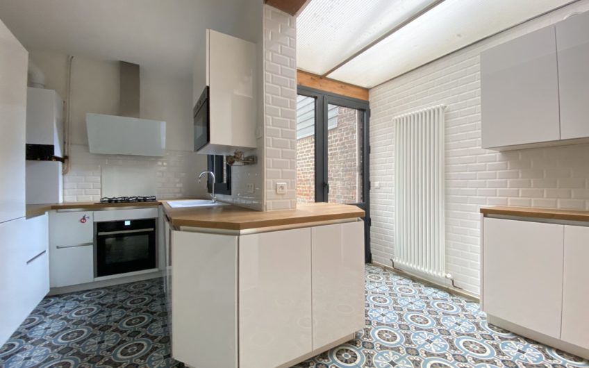 Amiénoise avec jardin à Sainte Anne