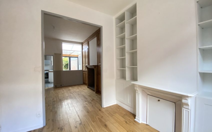 Amiénoise avec jardin à Sainte Anne