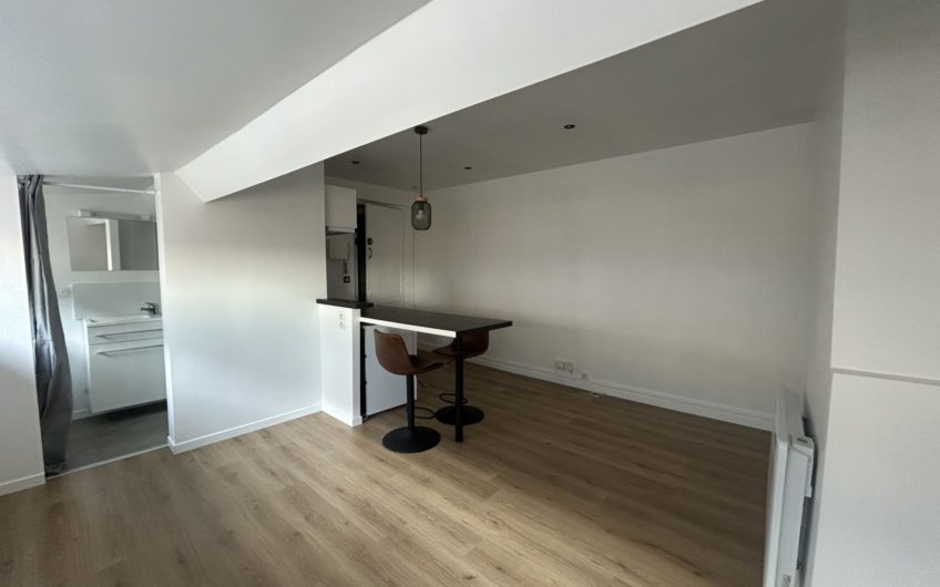Studio à Ste Anne