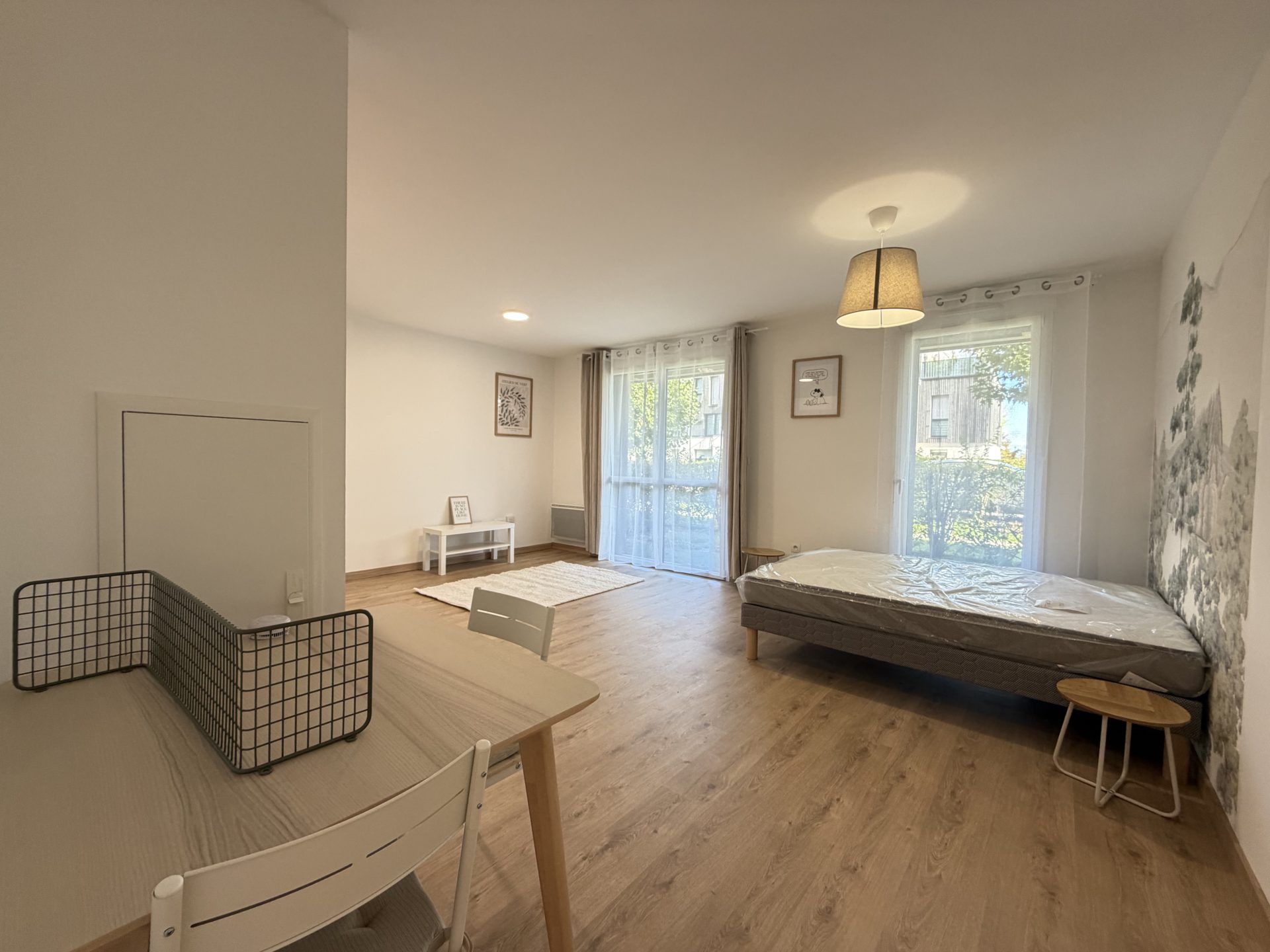 Grand studio meublé avec parking à Amiens Sud