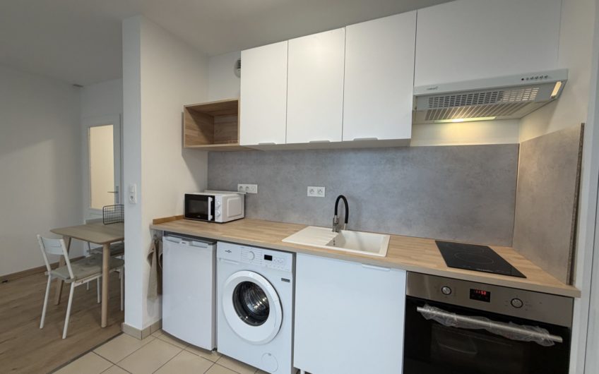 Grand studio meublé avec parking à Amiens Sud