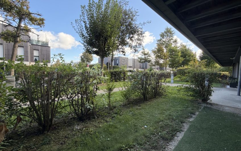 Grand studio meublé avec parking à Amiens Sud