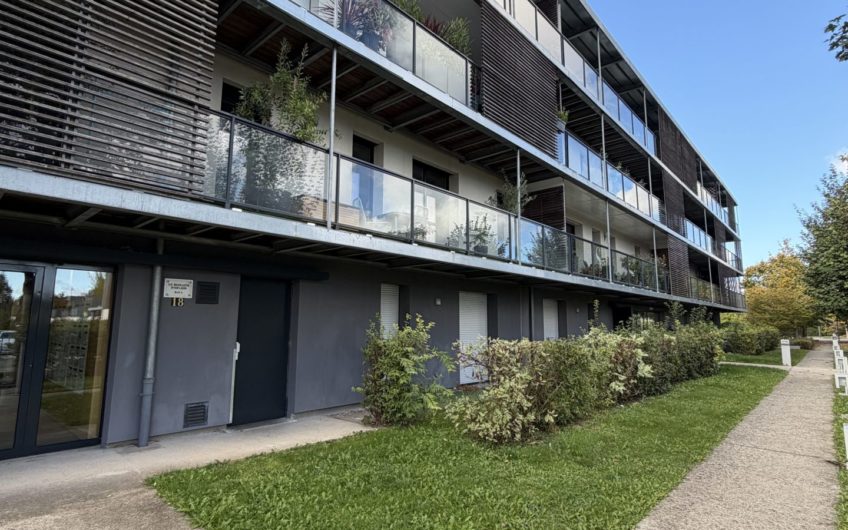 Grand studio meublé avec parking à Amiens Sud